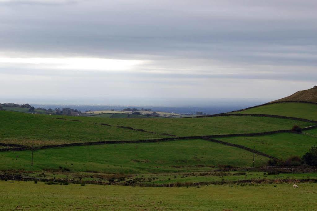 Common Barn Farm B & B Macclesfield Bagian luar foto