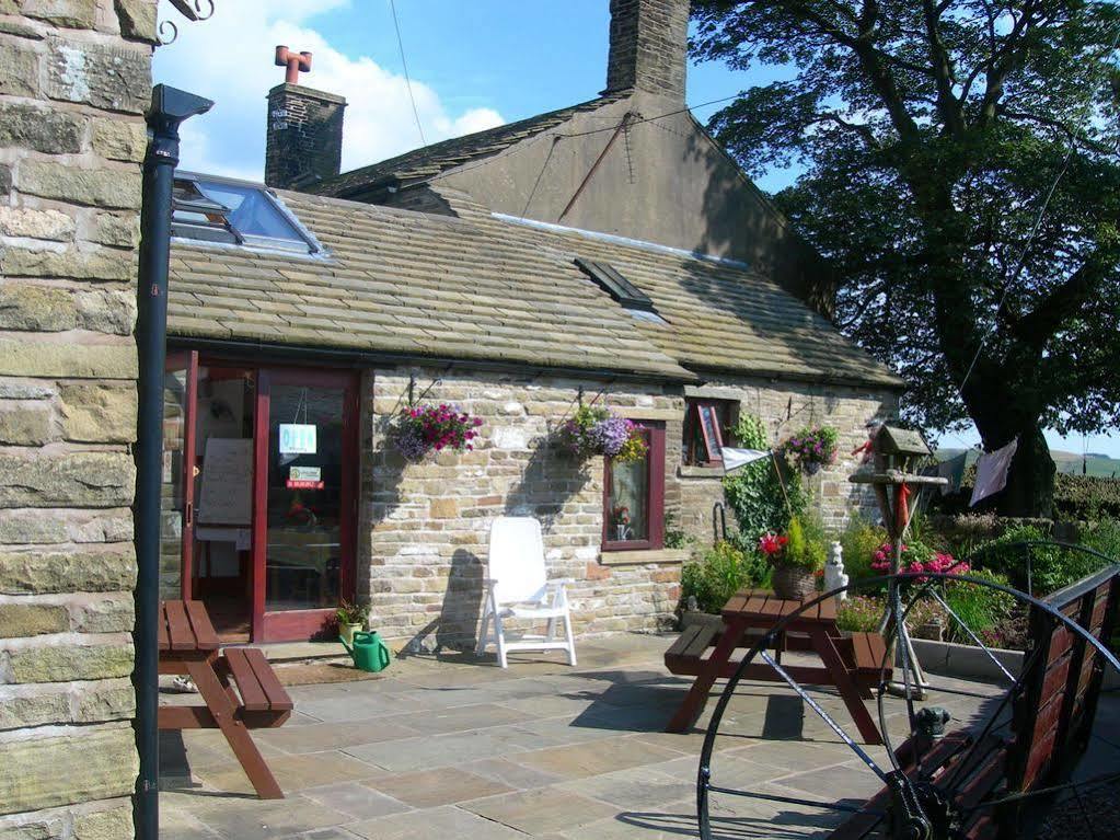 Common Barn Farm B & B Macclesfield Bagian luar foto